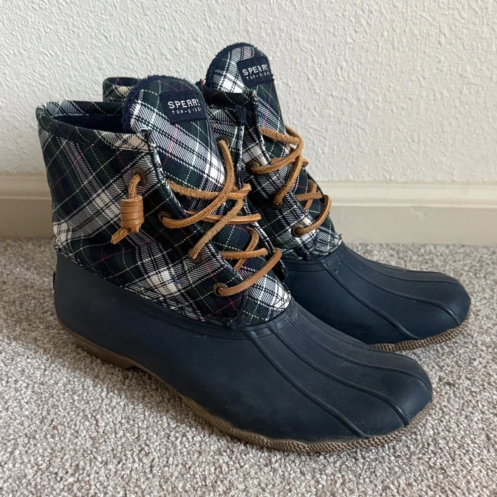 Sperry Plaid Duck Boots (Size 9)